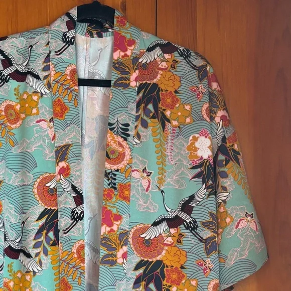 Forever 21 Floral & Crane Kimono Robe – Mint Green – Small - Picture 4 of 5